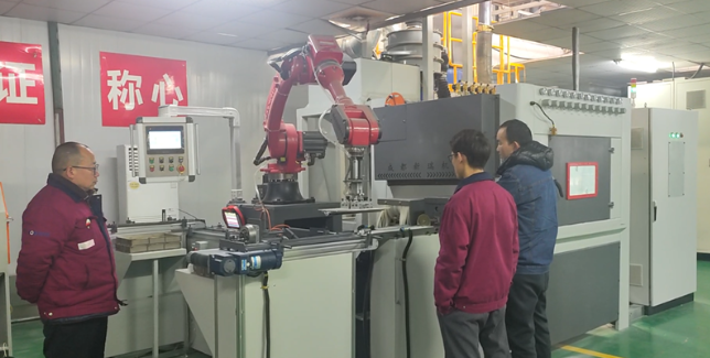 沧州喷砂机在模具清理中的专业应用